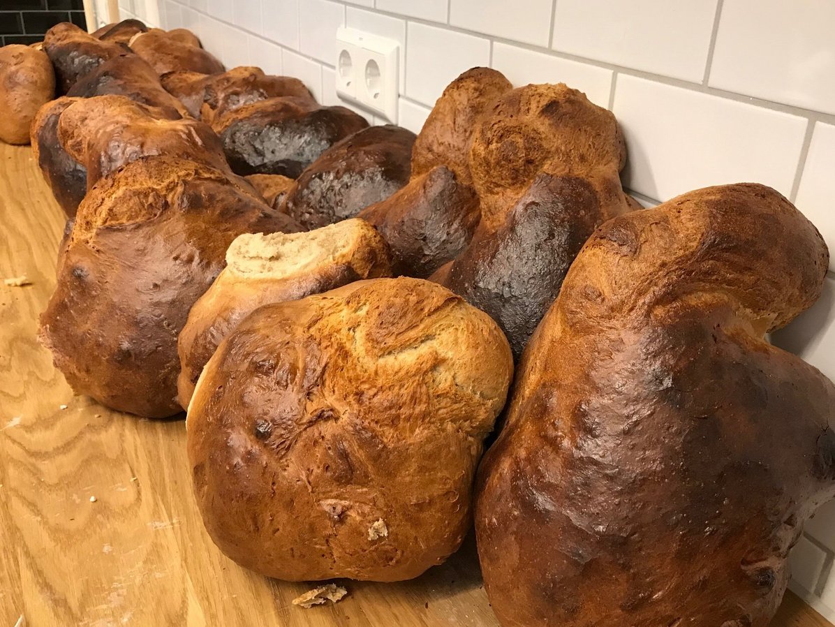 frisch gebackene Brote