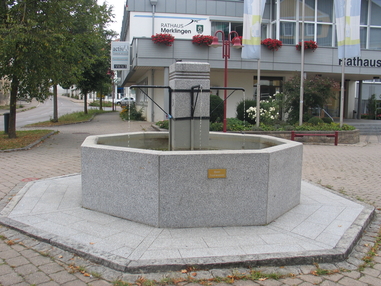 Brunnen Ortsmitte